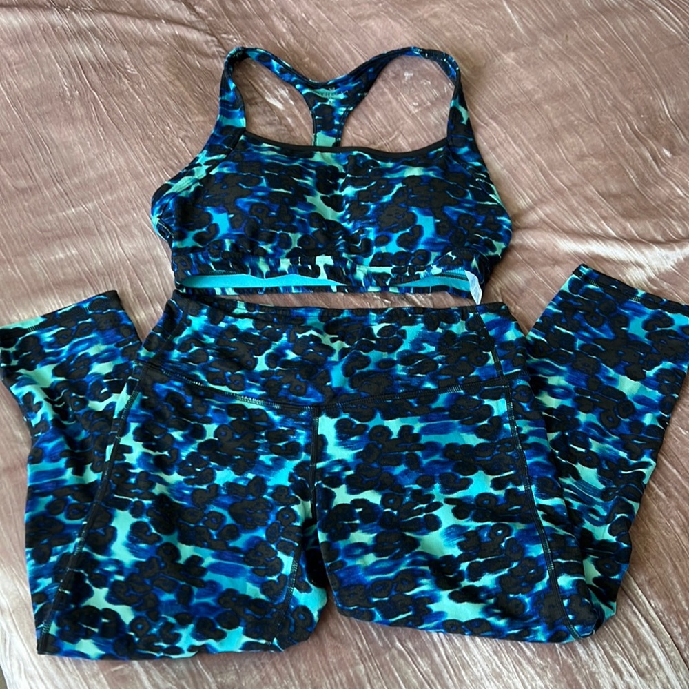 Athleta bra and leggings set